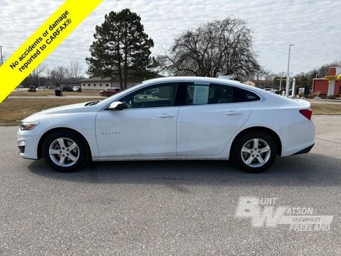 Used 2024 Chevrolet Malibu LT image 3