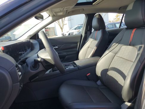 New 2026 Nissan Sentra SR w/ SR Premium Package image 5