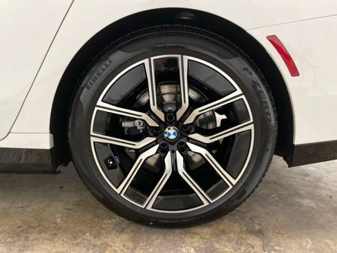 Used 2026 BMW 740i RWD image 31