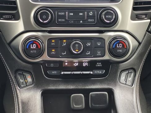 Used 2017 Chevrolet Suburban LT image 29