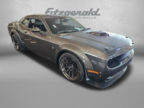 Used 2021 Dodge Challenger R/T Scat Pack RWD image 9
