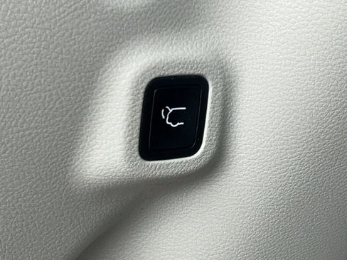 Used 2022 Jeep Compass Latitude w/ Convenience Group AWD/4WD image 18