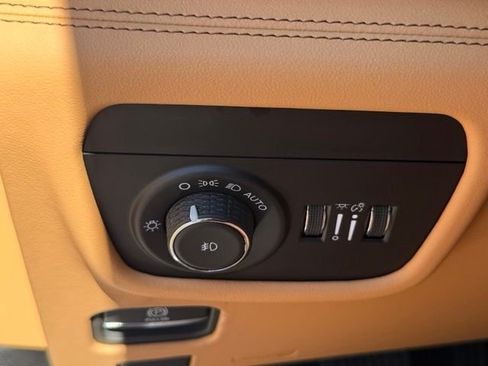 Used 2025 Jeep Grand Cherokee L Summit AWD/4WD image 20
