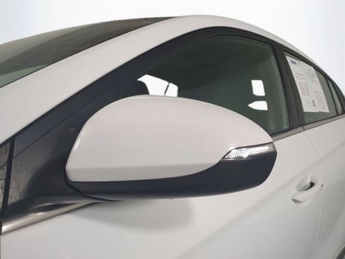 Used 2020 Hyundai Ioniq SEL FWD image 12