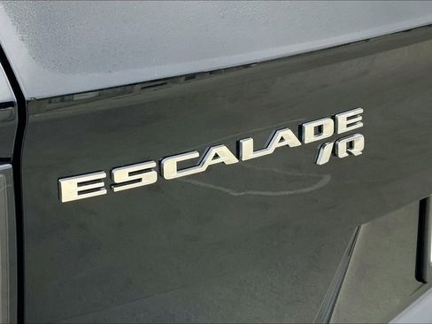 New 2025 Cadillac Escalade IQ Luxury 2 AWD/4WD image 16