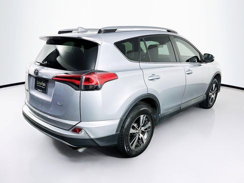 Used 2018 Toyota RAV4 XLE image 9