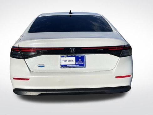 Certified 2025 Honda Accord SE image 5