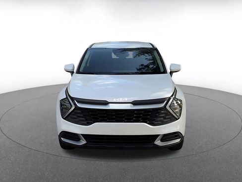 Used 2025 Kia Sportage LX image 4