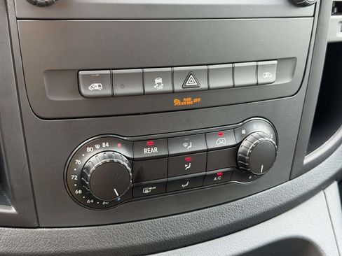 Used 2023 Mercedes-Benz Metris Passenger image 5