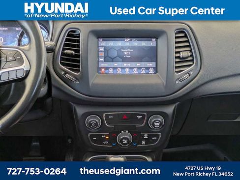 Used 2021 Jeep Compass Latitude w/ Sun and Sound Group image 22