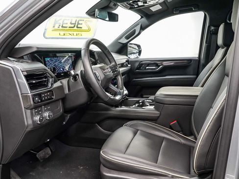 Used 2026 GMC Yukon XL Elevation AWD/4WD image 17