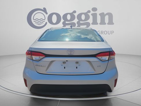 Used 2024 Toyota Corolla LE FWD image 4
