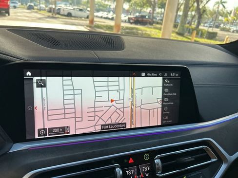 Used 2022 BMW X7 xDrive40i w/ M Sport Package AWD/4WD image 11