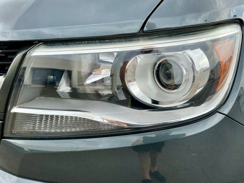 Used 2017 Chevrolet Colorado Z71 image 10