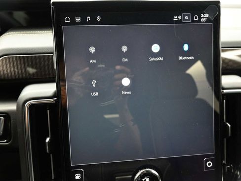 New 2026 GMC Yukon Elevation w/ Elevation Premium Package AWD/4WD image 17