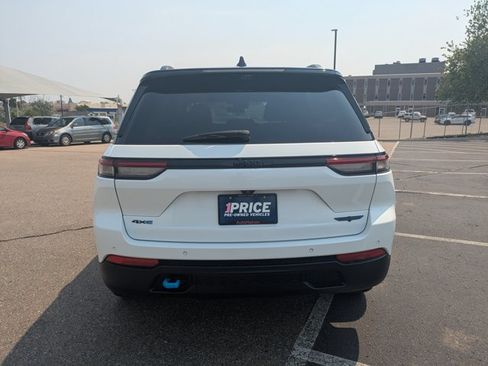 Used 2023 Jeep Grand Cherokee Trailhawk w/ Advanced Protech Group II AWD/4WD image 8