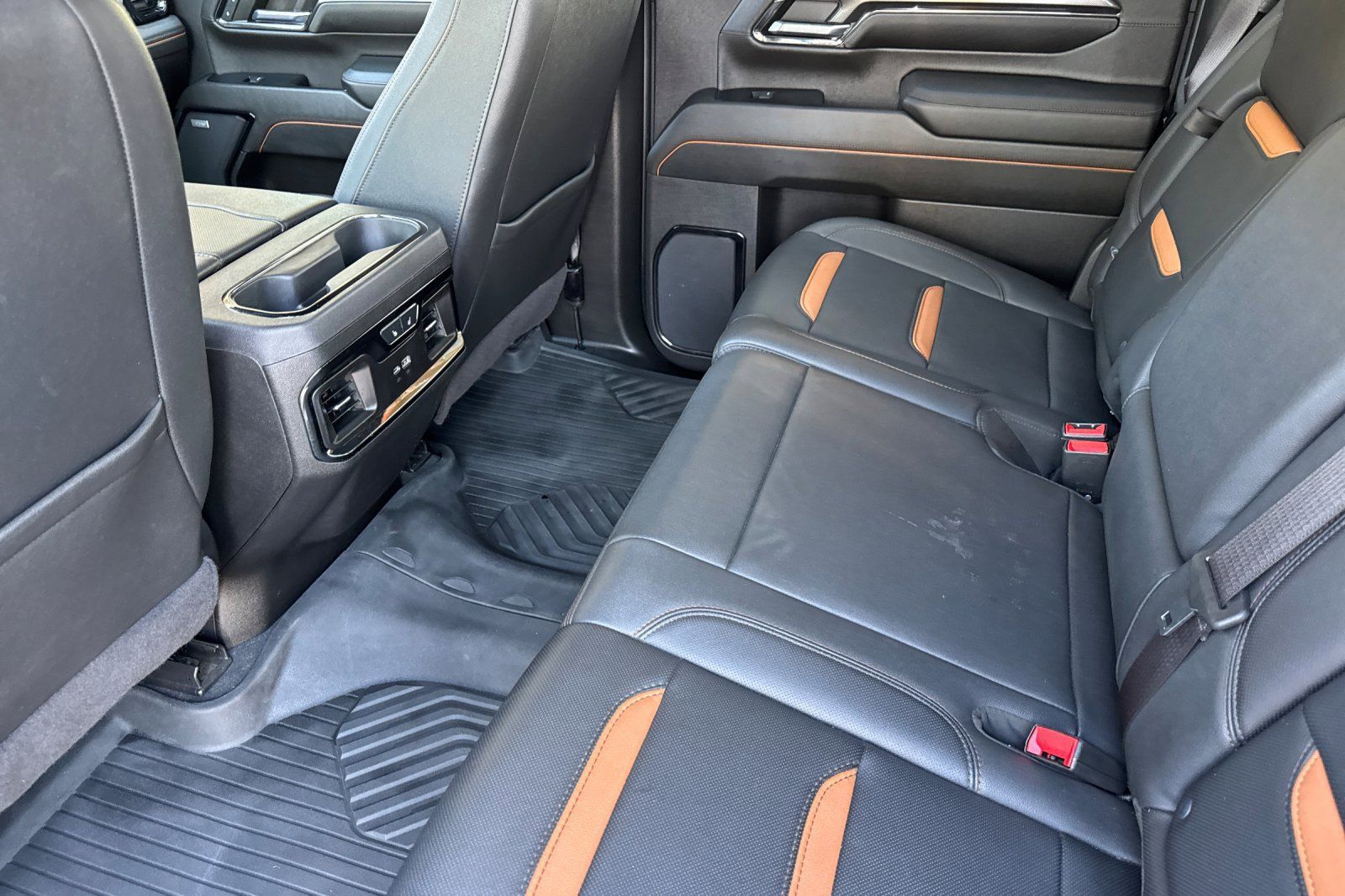 Used 2024 GMC Sierra 2500 AT4 w/ Max Trailering Package AWD/4WD image 13