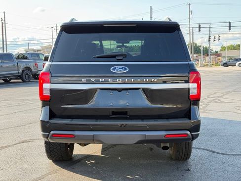 Used 2023 Ford Expedition XL AWD/4WD image 4
