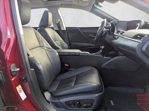 Used 2019 Lexus ES 300h ES 300h Luxury image 22