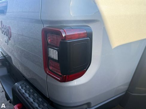 Used 2022 Jeep Gladiator Rubicon w/ LED Lighting Group image 11