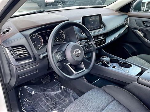 Used 2022 Nissan Rogue S FWD image 19