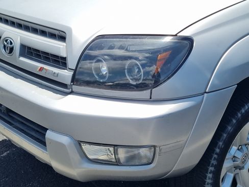Used 2003 Toyota 4Runner SR5 RWD image 4