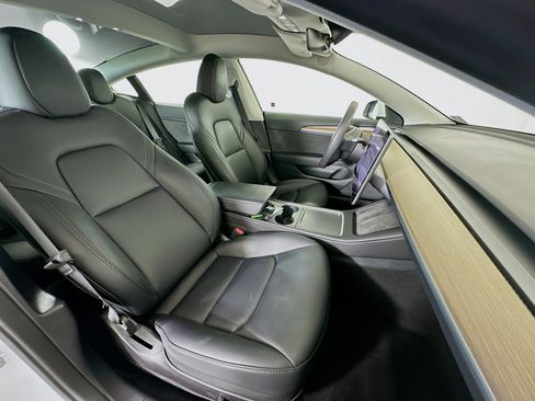 Used 2023 Tesla Model 3 Standard Range image 30