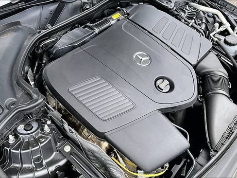 Used 2025 Mercedes-Benz C 300 Sedan image 32