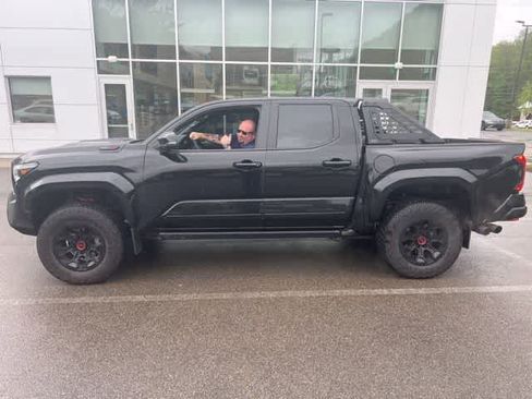 Used 2024 Toyota Tacoma TRD Pro AWD/4WD image 2