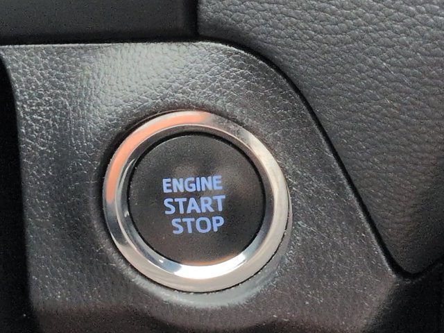 Used 2021 Toyota RAV4 XLE Premium AWD/4WD image 30