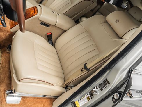 Used 2007 Rolls-Royce Phantom Sedan RWD image 26