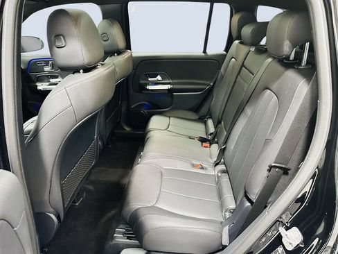 Used 2026 Mercedes-Benz GLB 250 4MATIC image 7
