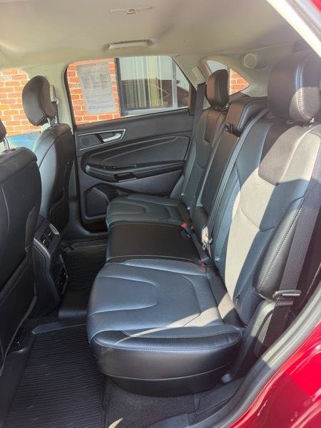 Used 2019 Ford Edge Titanium w/ Cold Weather Package AWD/4WD image 11