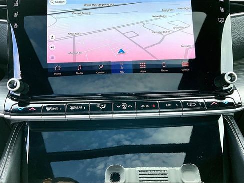 Used 2023 Jeep Wagoneer Series II w/ Premium Group I image 19