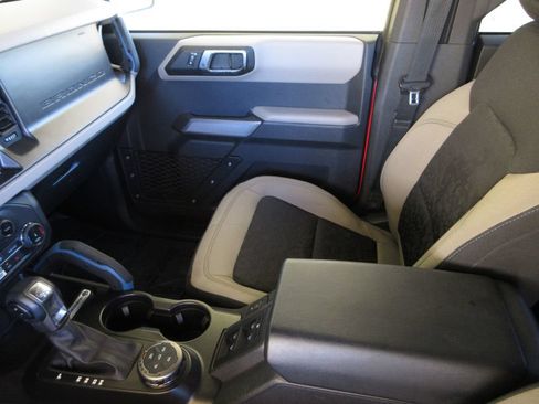 Certified 2022 Ford Bronco Wildtrak AWD/4WD image 23