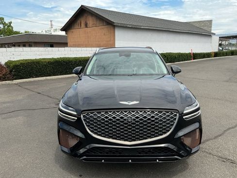Used 2022 Genesis GV70 2.5T AWD/4WD image 4