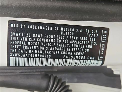 Used 2018 Volkswagen Beetle 2.0T FWD image 23