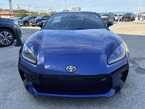 Used 2025 Toyota GR86 Premium RWD image 16