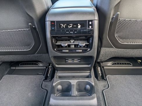 New 2025 Jeep Grand Cherokee L Laredo image 36