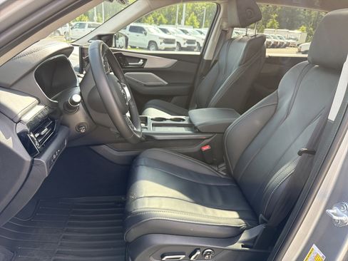 Certified 2026 Acura MDX FWD w/ Technology Package image 16