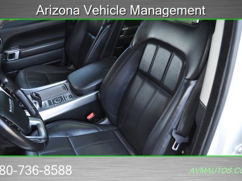 Used 2019 Land Rover Range Rover Sport HSE image 16