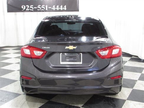 Used 2017 Chevrolet Cruze LT w/ Convenience Package image 14