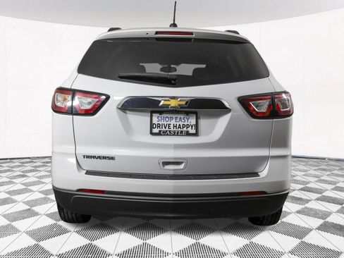 Used 2017 Chevrolet Traverse LS FWD image 16