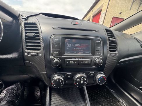 Used 2014 Kia Forte EX image 28