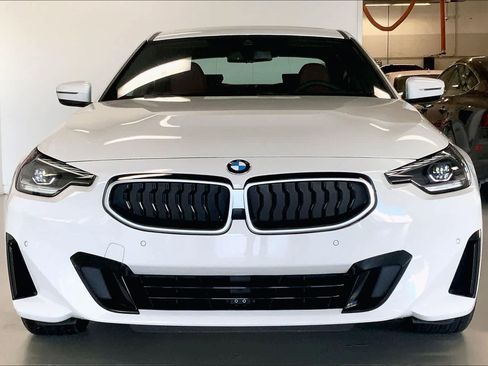Used 2025 BMW 230i xDrive Coupe w/ Convenience Package image 6