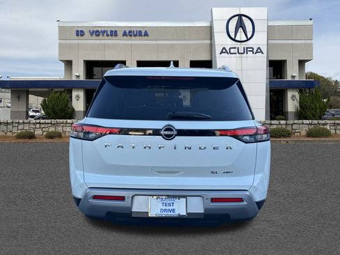 Used 2022 Nissan Pathfinder SL w/ Cargo Package image 6