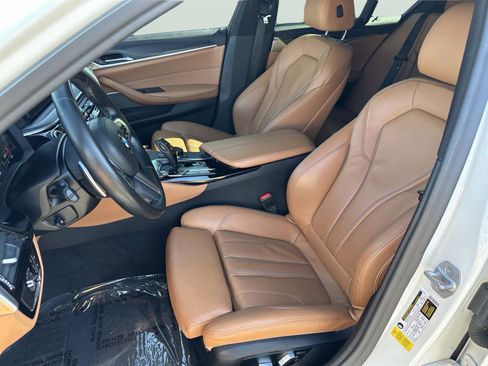 Used 2022 BMW 530i w/ Executive Package RWD image 21