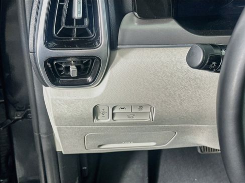 Used 2023 Kia Sorento SX FWD image 17