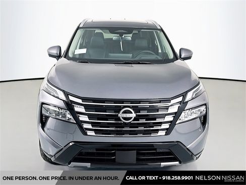 New 2026 Nissan Rogue Platinum image 2