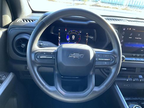 Used 2023 Chevrolet Colorado Trail Boss w/ Technology Package image 12